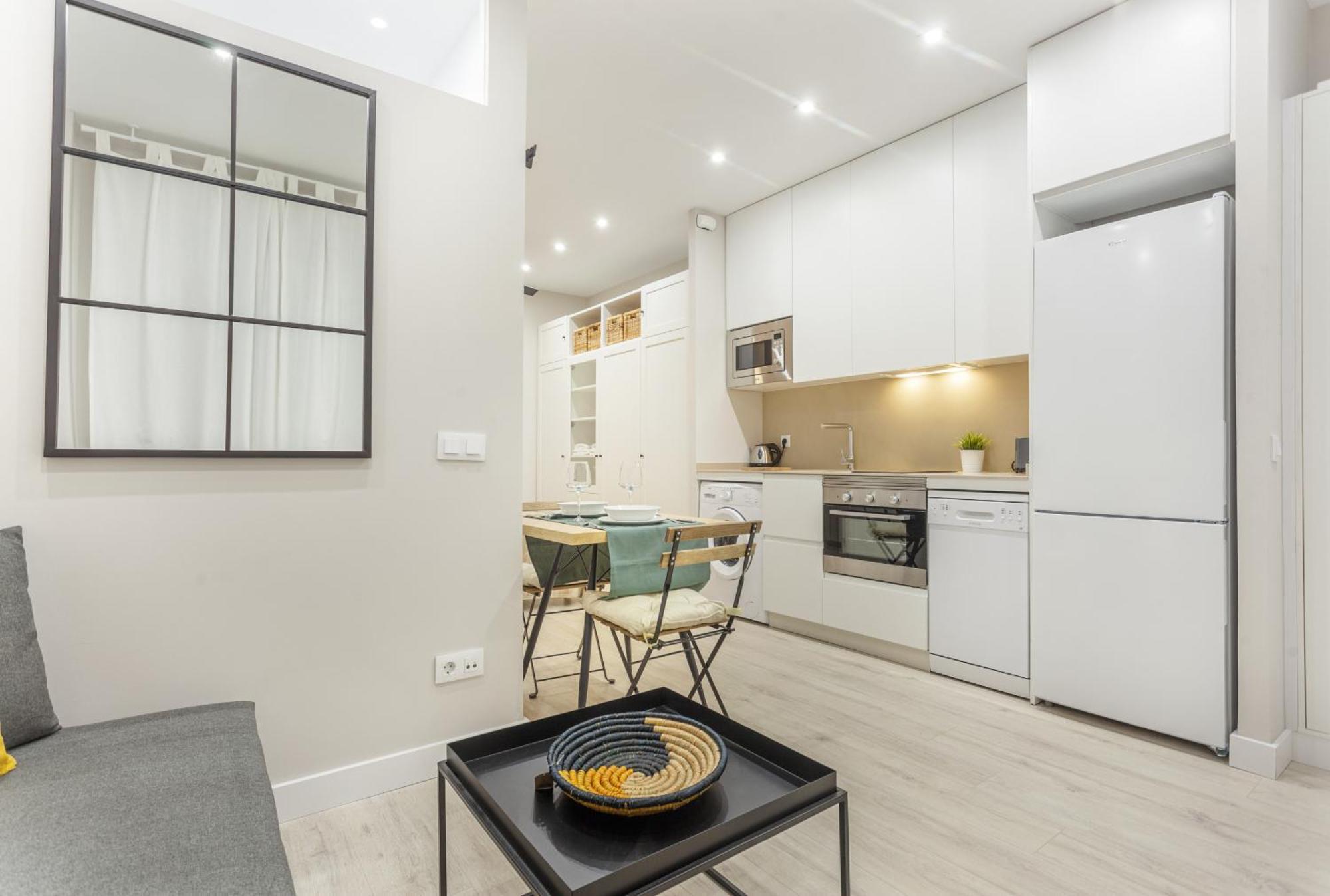 Apartamento Bernabeu Comfort En มาดริด ภายนอก รูปภาพ