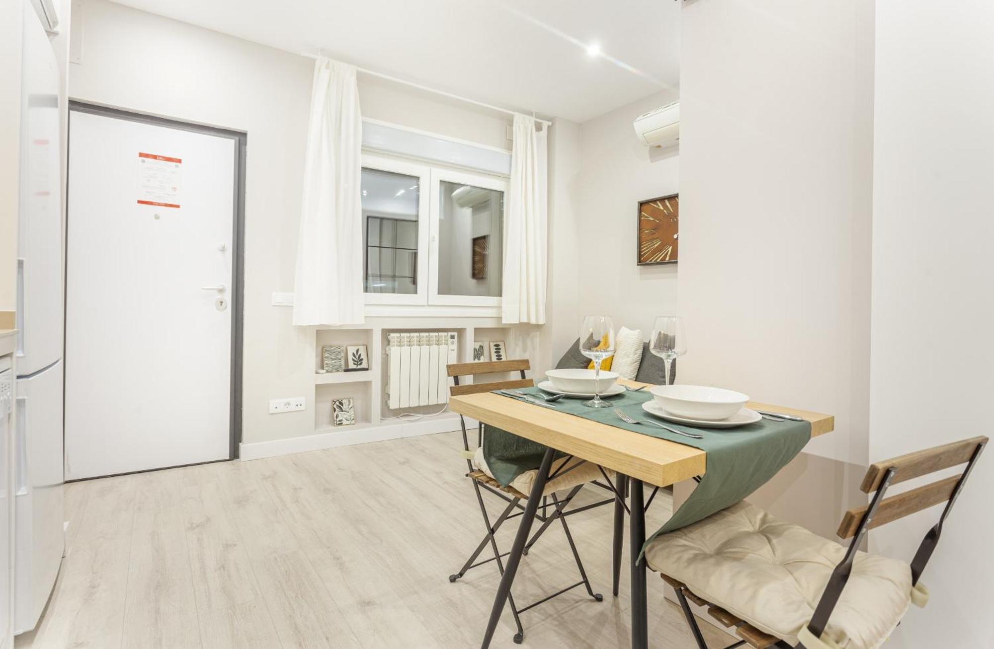 Apartamento Bernabeu Comfort En มาดริด ภายนอก รูปภาพ