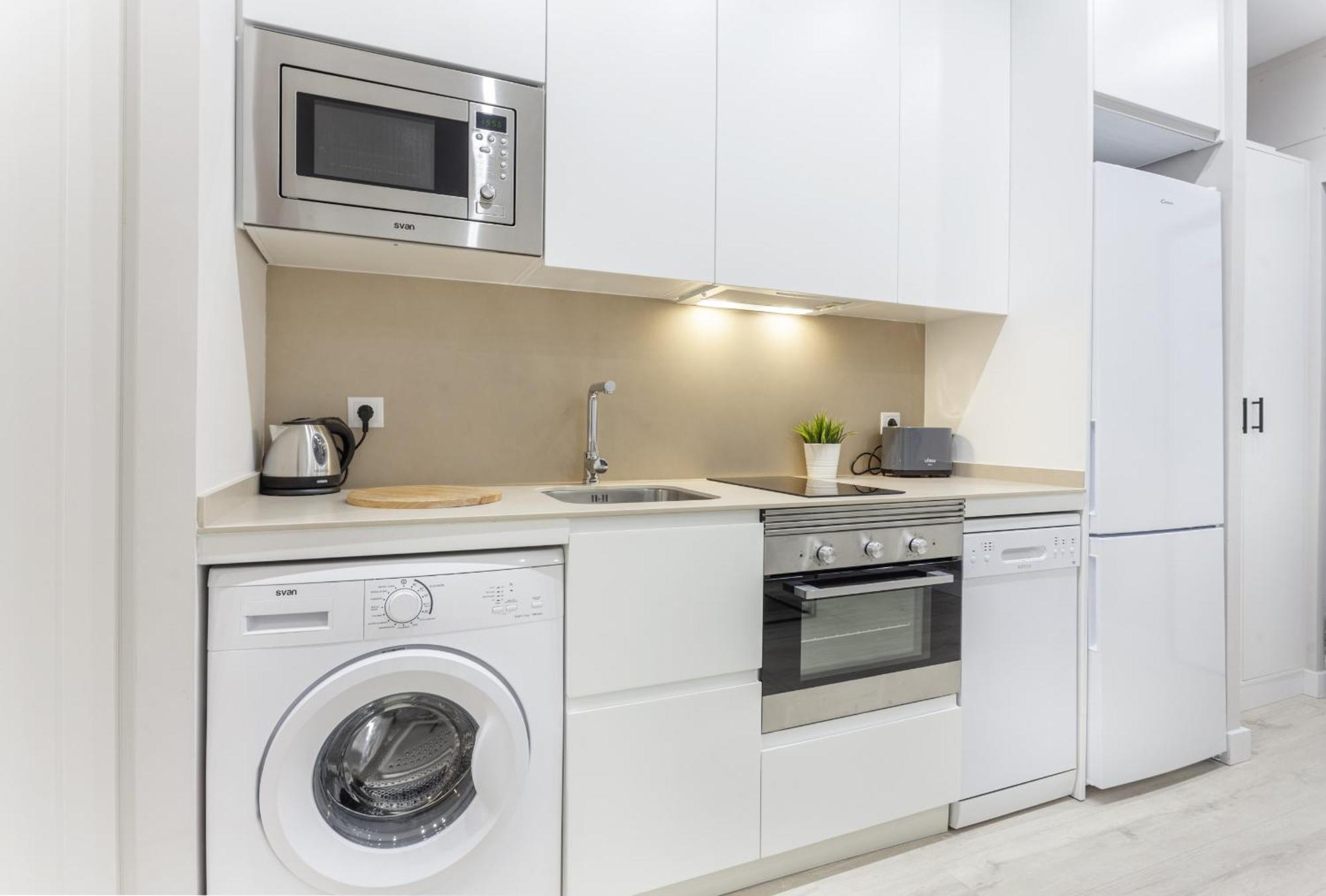 Apartamento Bernabeu Comfort En มาดริด ภายนอก รูปภาพ